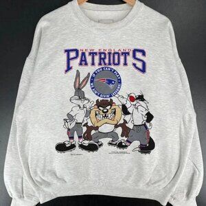 NFL New England Patriots Looney Tunes classic sweatshirt
